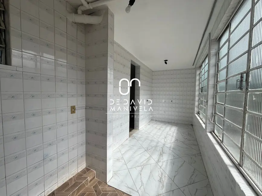 Casa com 3 quartos para alugar, 250m2 em Nossa Senhora das Dores, Santa Maria - RS - imagem 8 Foto 8 de Casa com 3 quartos para alugar, 250m2 em Nossa Senhora das Dores, Santa Maria - RS