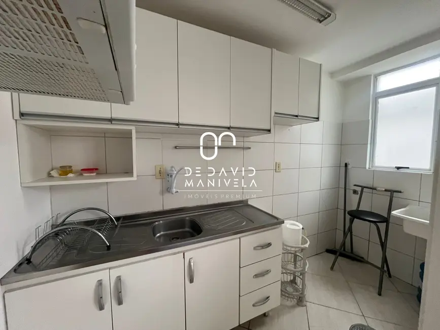 Foto 3 de Apartamento com 1 quarto para alugar, 35m2 em Nossa Senhora de Fátima, Santa Maria - RS