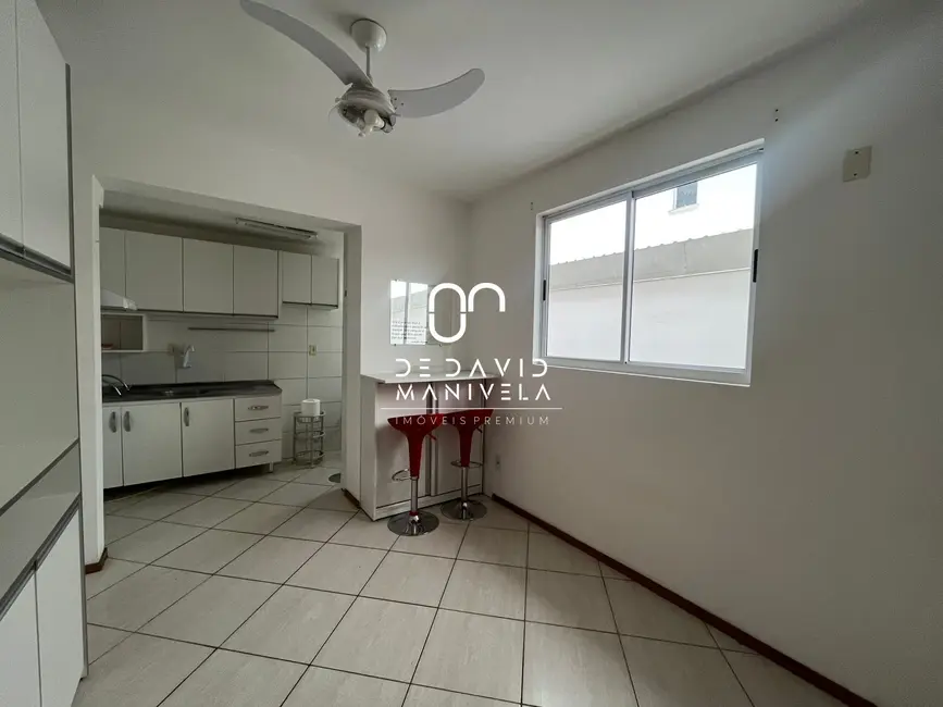 Foto 2 de Apartamento com 1 quarto para alugar, 35m2 em Nossa Senhora de Fátima, Santa Maria - RS