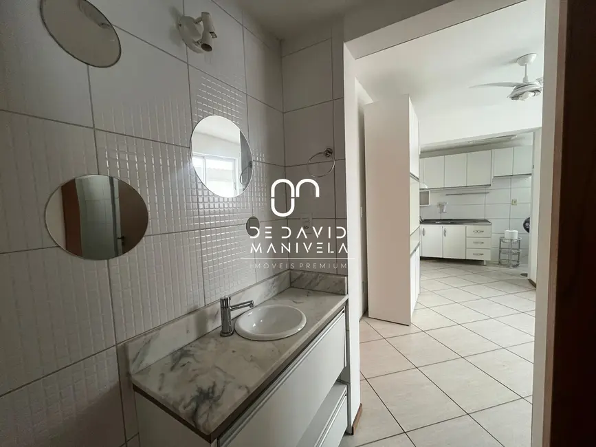 Foto 6 de Apartamento com 1 quarto para alugar, 35m2 em Nossa Senhora de Fátima, Santa Maria - RS