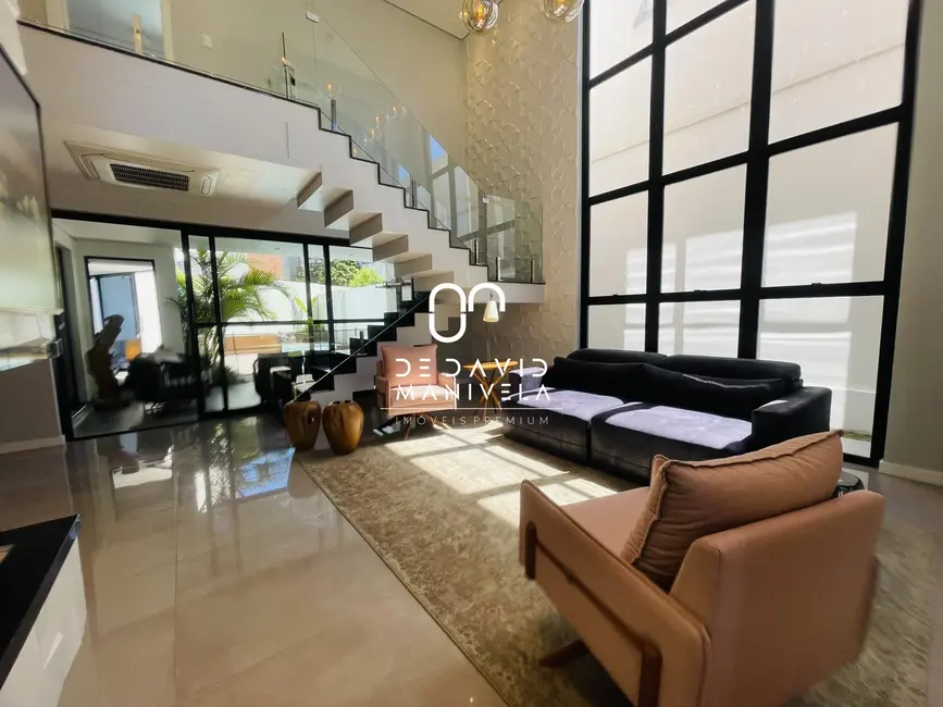 Foto 5 de Casa de Condomínio com 3 quartos à venda, 290m2 em Tomazetti, Santa Maria - RS