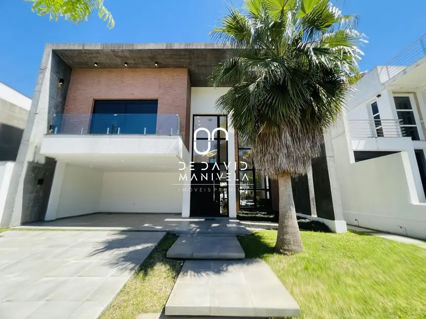 Foto 1 de Casa de Condomínio com 3 quartos à venda, 290m2 em Tomazetti, Santa Maria - RS