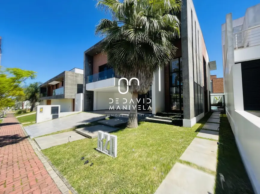 Foto 2 de Casa de Condomínio com 3 quartos à venda, 290m2 em Tomazetti, Santa Maria - RS