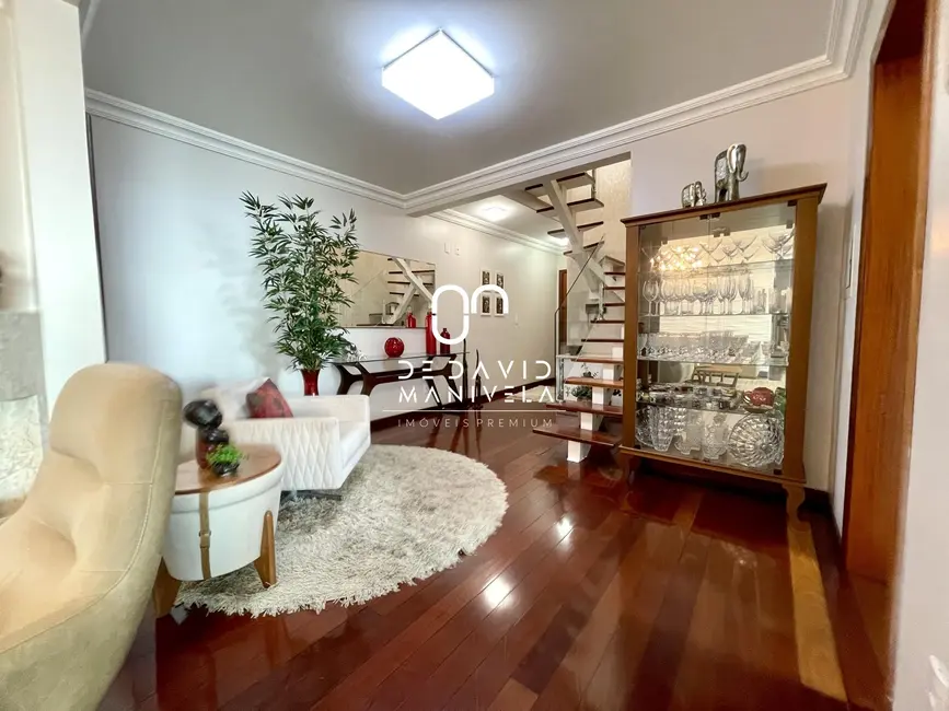 Foto 9 de Apartamento com 3 quartos à venda, 332m2 em Nossa Senhora Medianeira, Santa Maria - RS