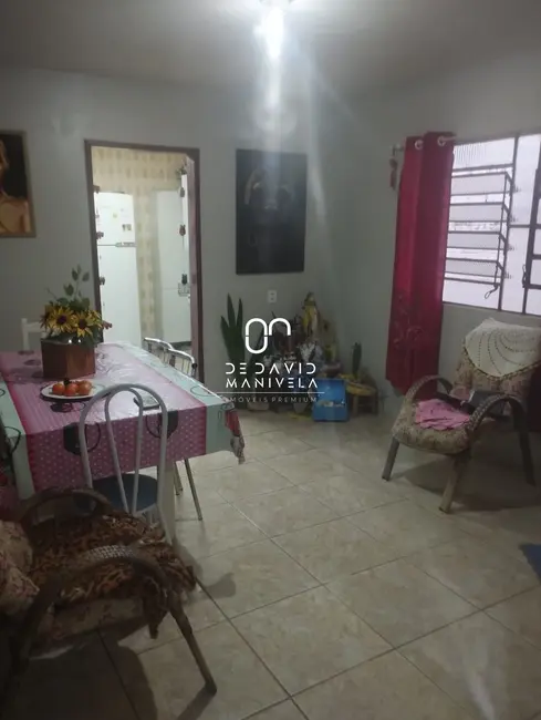 Casa com 2 quartos à venda, 92m2 em Juscelino Kubitschek, Santa Maria - RS - imagem 2 Foto 2 de Casa com 2 quartos à venda, 92m2 em Juscelino Kubitschek, Santa Maria - RS