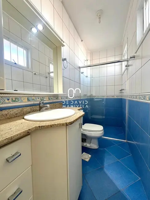Casa com 3 quartos para alugar, 160m2 em Duque de Caxias, Santa Maria - RS - imagem 9 Foto 9 de Casa com 3 quartos para alugar, 160m2 em Duque de Caxias, Santa Maria - RS
