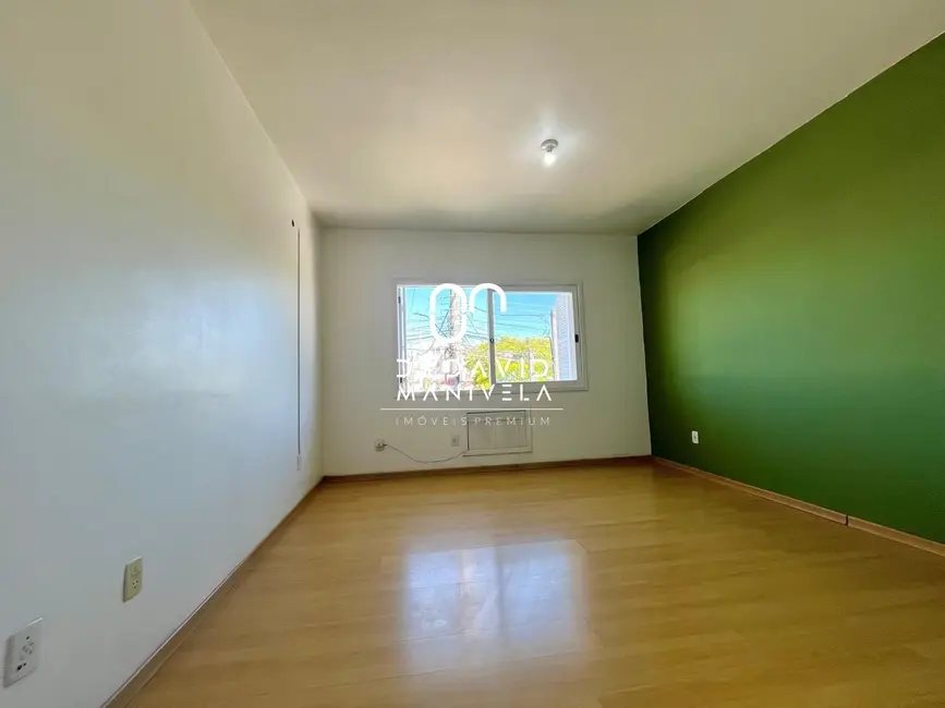 Casa com 3 quartos para alugar, 160m2 em Duque de Caxias, Santa Maria - RS - imagem 8 Foto 8 de Casa com 3 quartos para alugar, 160m2 em Duque de Caxias, Santa Maria - RS