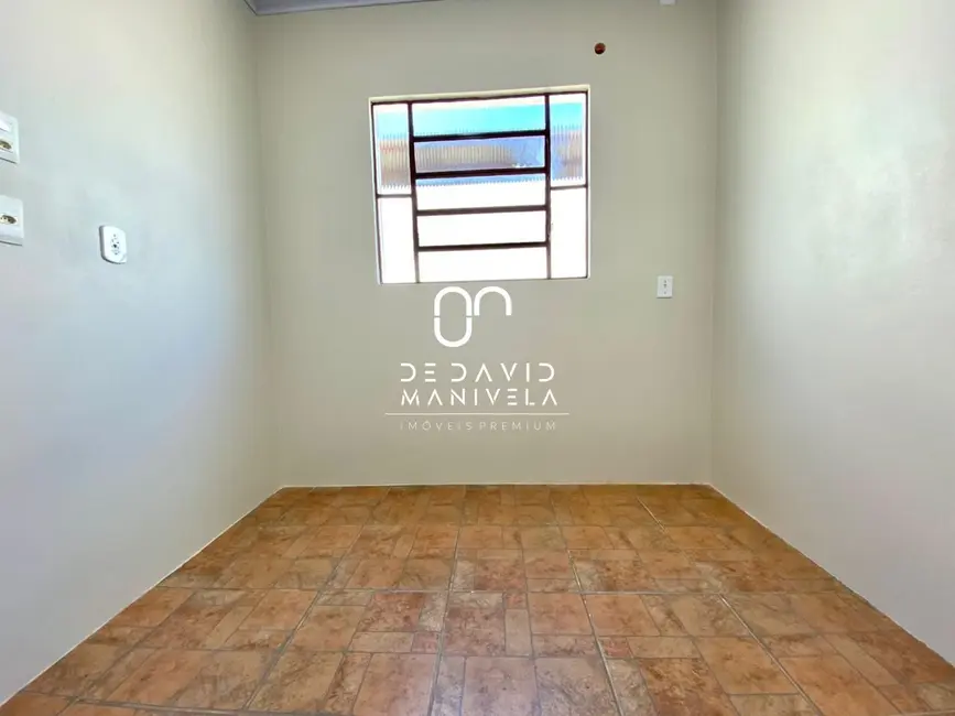 Armazém / Galpão com 1 quarto para alugar, 140m2 em Pinheiro Machado, Santa Maria - RS - imagem 8 Foto 8 de Armazém / Galpão com 1 quarto para alugar, 140m2 em Pinheiro Machado, Santa Maria - RS