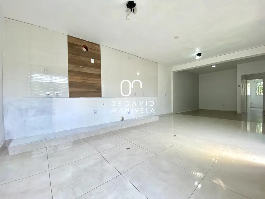 Casa com 3 quartos para alugar, 118m2 em Itararé, Santa Maria - RS - imagem 7 Foto 7 de Casa com 3 quartos para alugar, 118m2 em Itararé, Santa Maria - RS