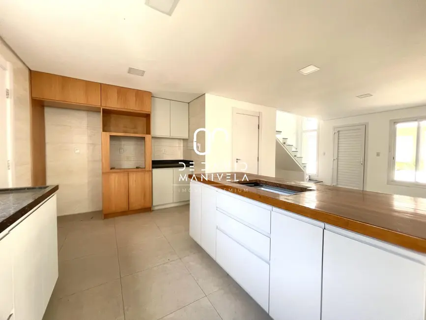 Foto 8 de Casa de Condomínio com 3 quartos para alugar, 141m2 em Diácono João Luiz Pozzobon, Santa Maria - RS