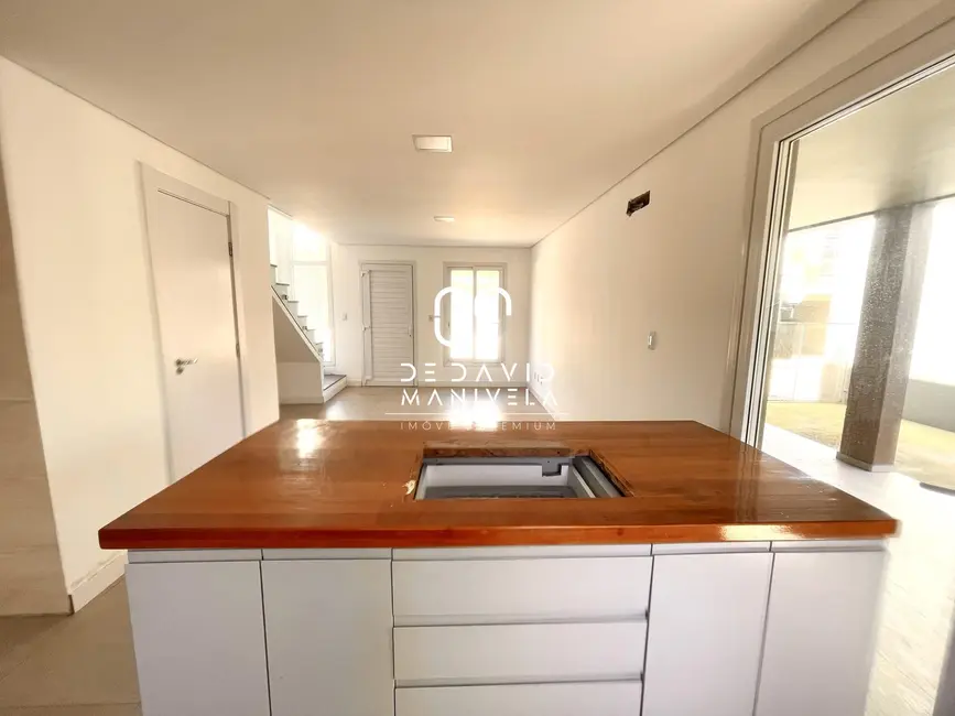 Foto 9 de Casa de Condomínio com 3 quartos para alugar, 141m2 em Diácono João Luiz Pozzobon, Santa Maria - RS