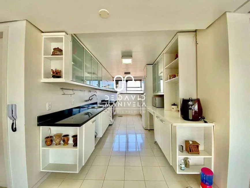 Apartamento com 2 quartos para alugar, 104m2 em Nossa Senhora Medianeira, Santa Maria - RS - imagem 6 Foto 6 de Apartamento com 2 quartos para alugar, 104m2 em Nossa Senhora Medianeira, Santa Maria - RS