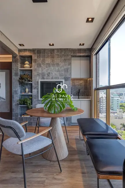 Foto 4 de Apartamento com 3 quartos à venda, 220m2 em Nossa Senhora de Lourdes, Santa Maria - RS