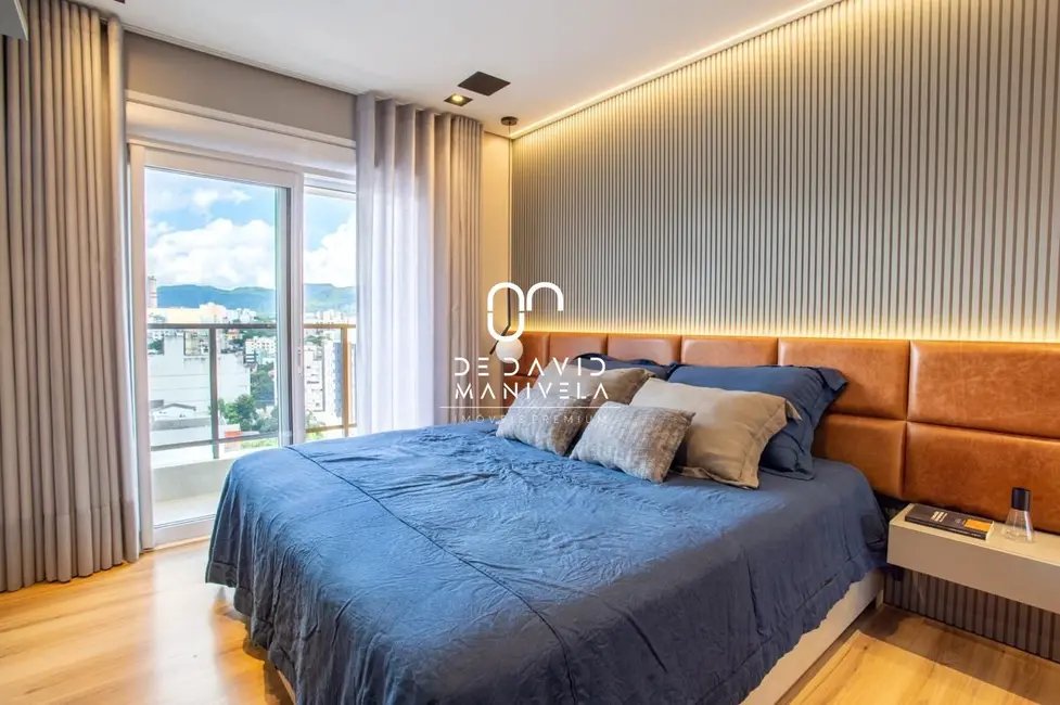 Foto 8 de Apartamento com 3 quartos à venda, 220m2 em Nossa Senhora de Lourdes, Santa Maria - RS