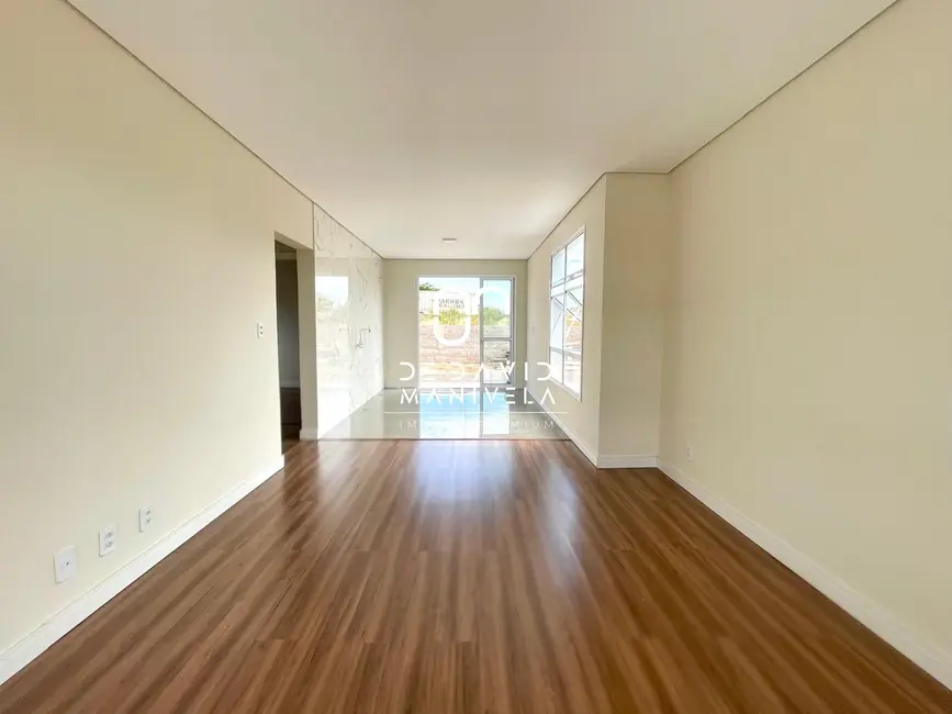 Foto 3 de Casa com 3 quartos à venda, 115m2 em Pinheiro Machado, Santa Maria - RS