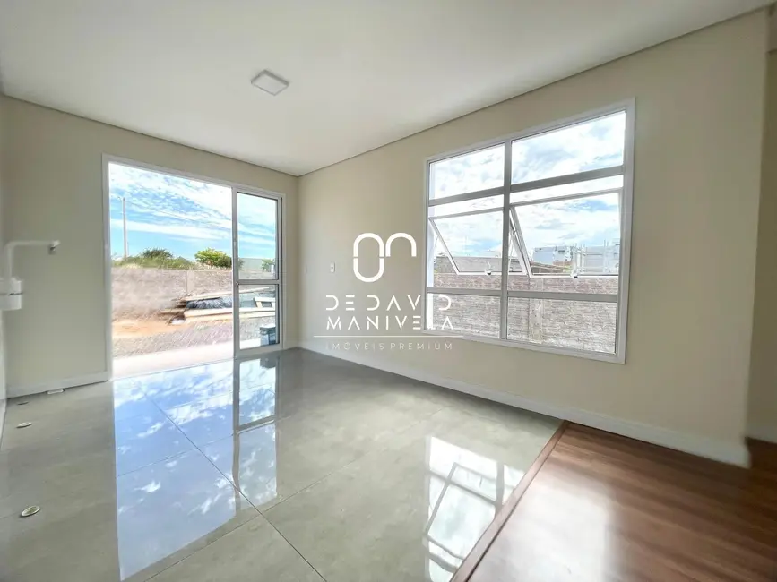 Foto 6 de Casa com 3 quartos à venda, 115m2 em Pinheiro Machado, Santa Maria - RS