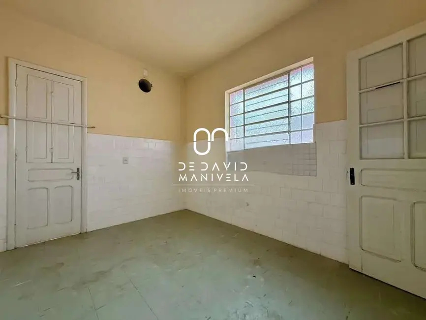 Foto 3 de Casa com 5 quartos para alugar, 200m2 em Nossa Senhora de Fátima, Santa Maria - RS