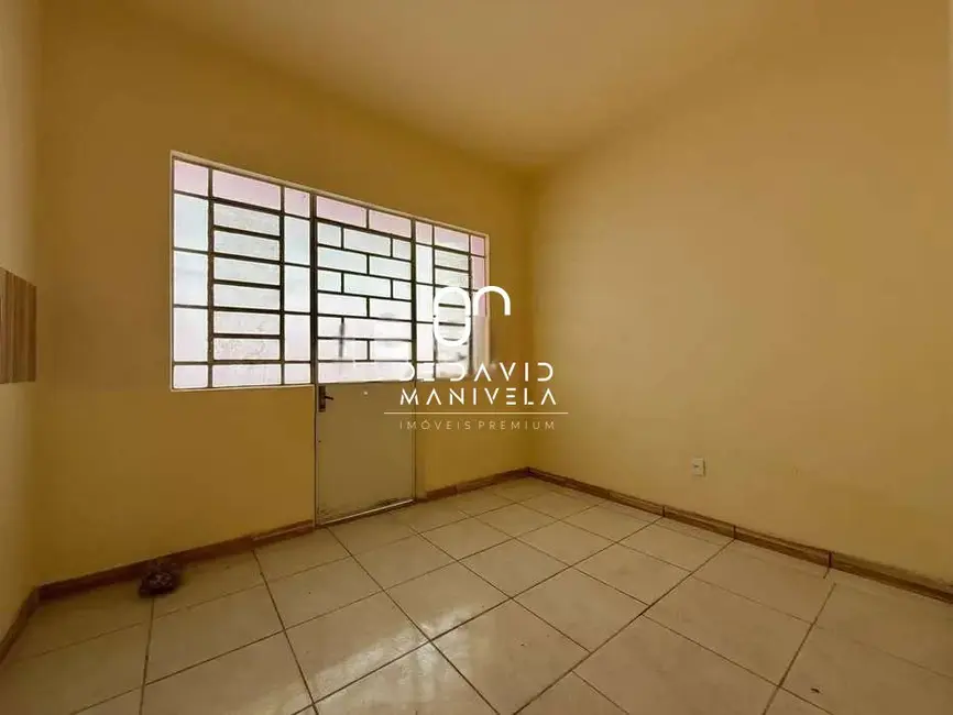 Foto 5 de Casa com 5 quartos para alugar, 200m2 em Nossa Senhora de Fátima, Santa Maria - RS