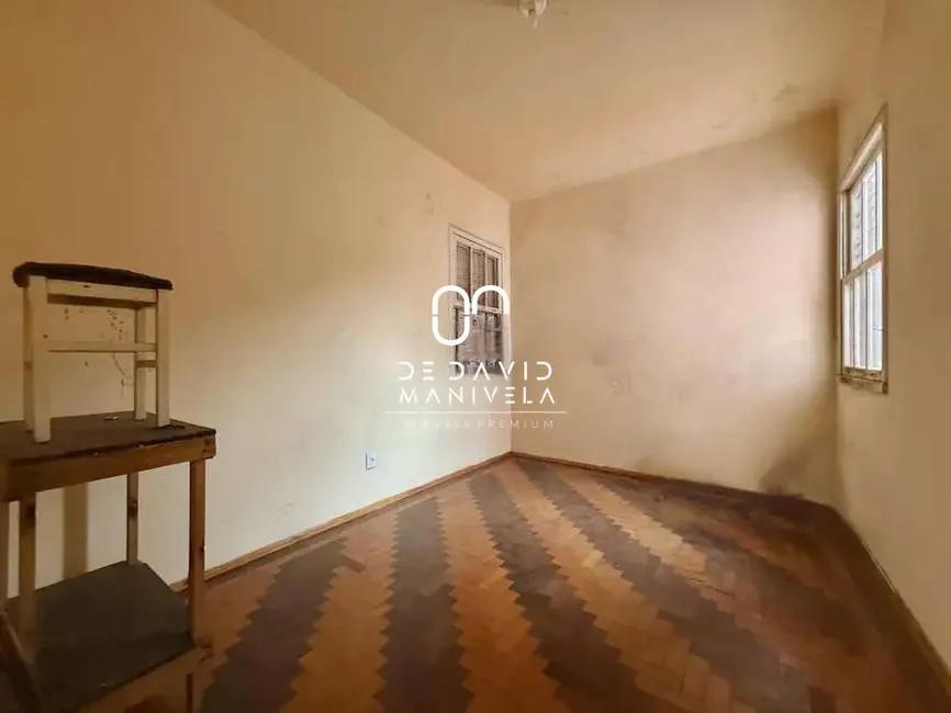 Foto 4 de Casa com 5 quartos para alugar, 200m2 em Nossa Senhora de Fátima, Santa Maria - RS