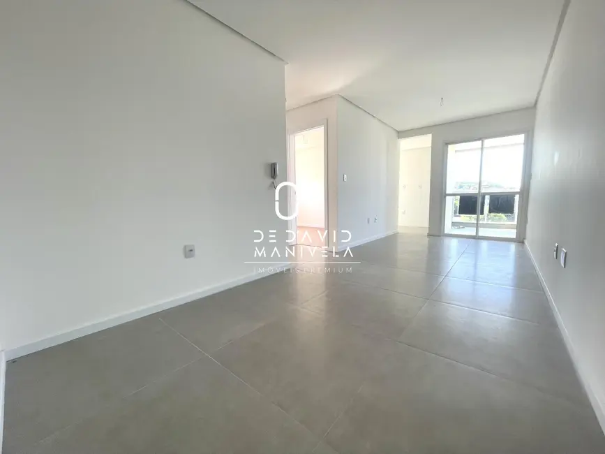 Foto 3 de Apartamento com 2 quartos à venda, 73m2 em Nossa Senhora de Lourdes, Santa Maria - RS