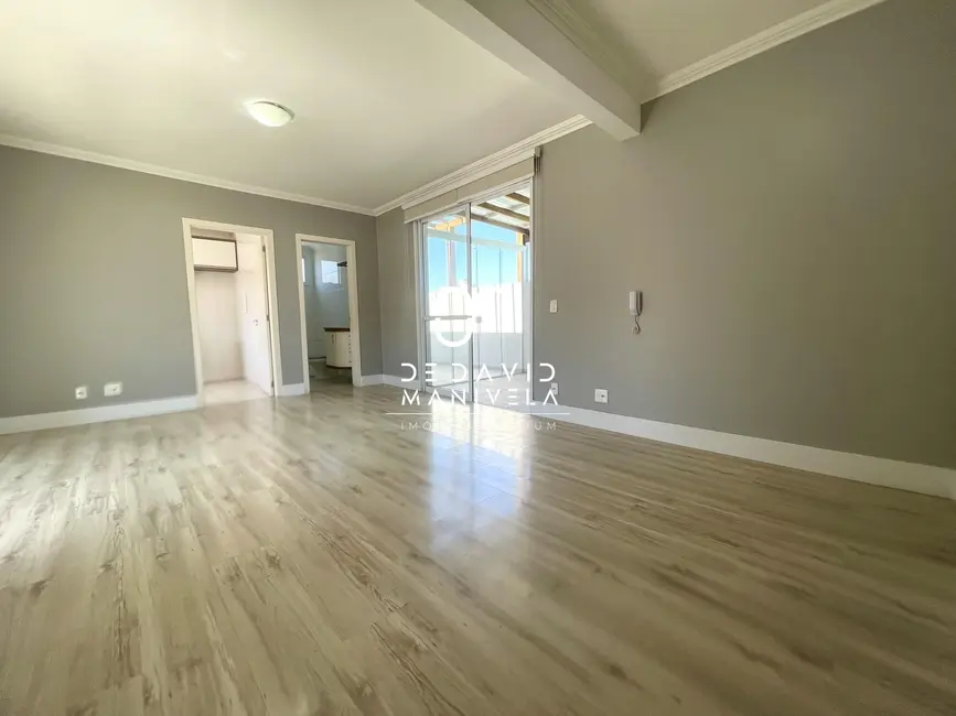 Foto 2 de Cobertura com 2 quartos à venda, 126m2 em Centro, Santa Maria - RS