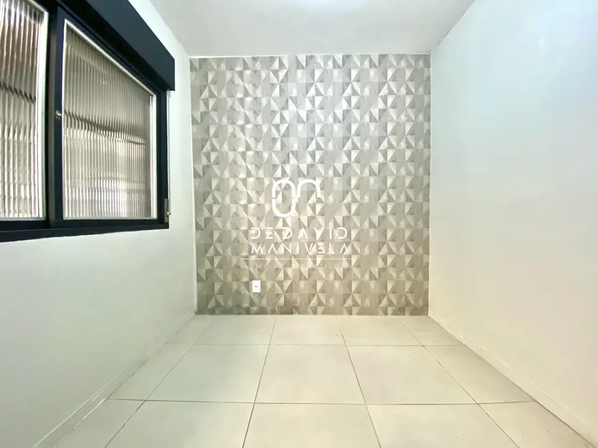 Foto 9 de Sala Comercial com 4 quartos para alugar, 182m2 em Nossa Senhora Medianeira, Santa Maria - RS