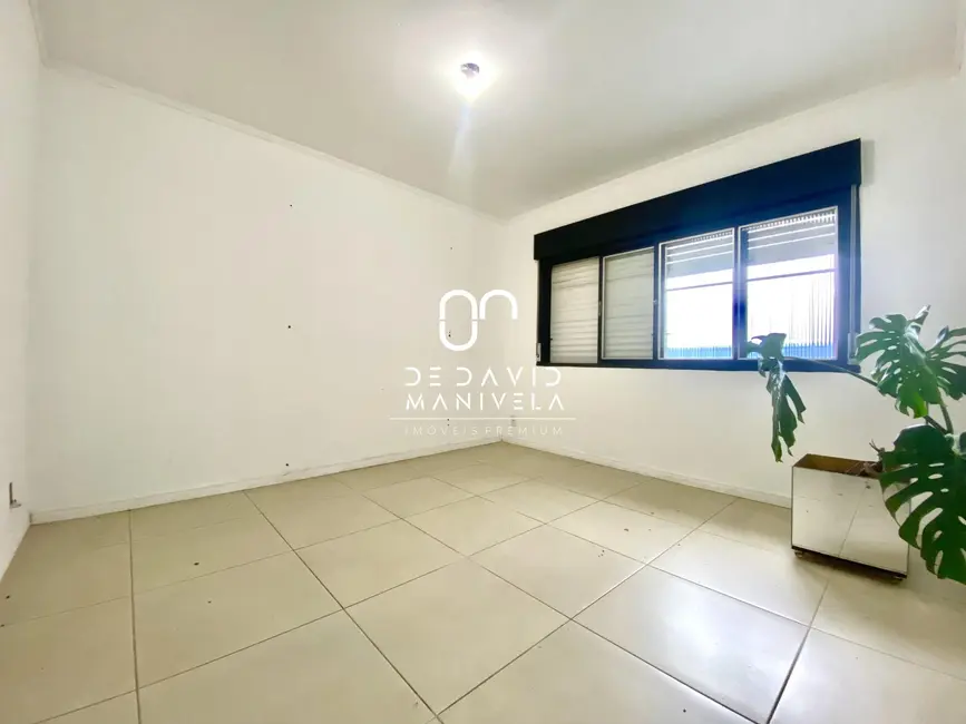 Foto 4 de Sala Comercial com 4 quartos para alugar, 182m2 em Nossa Senhora Medianeira, Santa Maria - RS