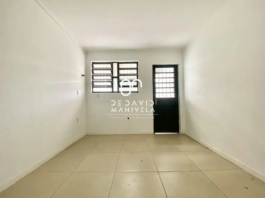 Foto 6 de Sala Comercial com 4 quartos para alugar, 182m2 em Nossa Senhora Medianeira, Santa Maria - RS