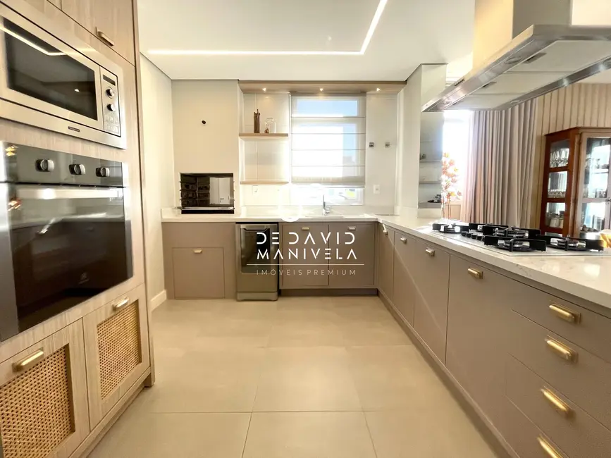 Foto 9 de Apartamento com 3 quartos à venda, 140m2 em Centro, Santa Maria - RS