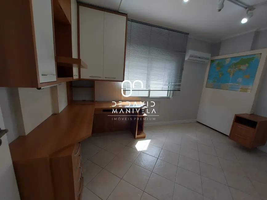 Foto 4 de Apartamento com 4 quartos à venda, 204m2 em Nossa Senhora das Dores, Santa Maria - RS