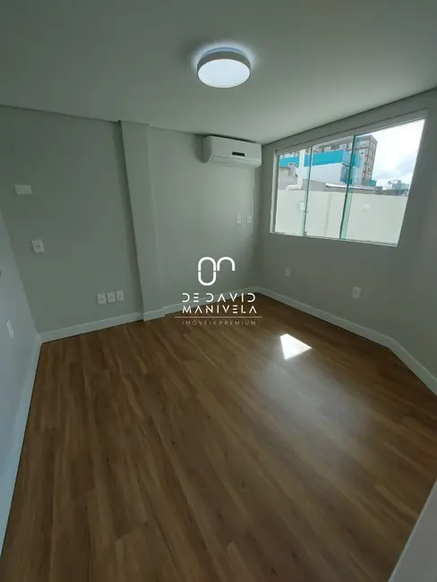 Foto 8 de Apartamento com 4 quartos à venda, 204m2 em Nossa Senhora das Dores, Santa Maria - RS