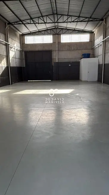 Foto 3 de Armazém / Galpão com 1 quarto para alugar, 200m2 em Nossa Senhora de Lourdes, Santa Maria - RS