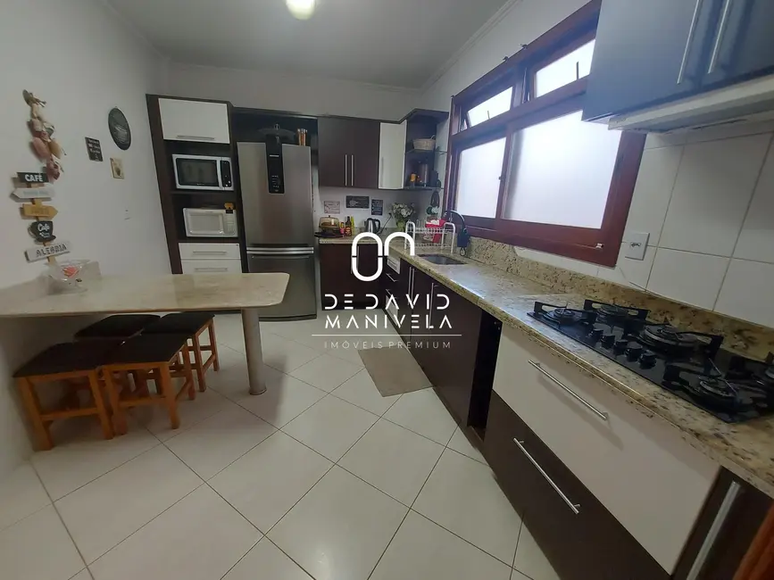 Foto 2 de Apartamento com 3 quartos à venda, 150m2 em Nossa Senhora de Lourdes, Santa Maria - RS