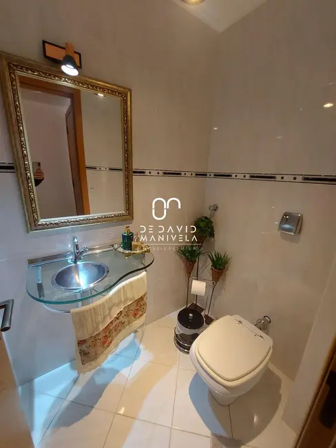 Foto 6 de Apartamento com 3 quartos à venda, 150m2 em Nossa Senhora de Lourdes, Santa Maria - RS