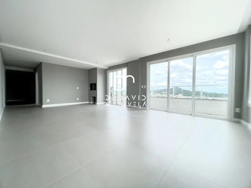 Apartamento com 3 quartos à venda, 154m2 em Nossa Senhora de Lourdes, Santa Maria - RS - imagem 3 Foto 3 de Apartamento com 3 quartos à venda, 154m2 em Nossa Senhora de Lourdes, Santa Maria - RS