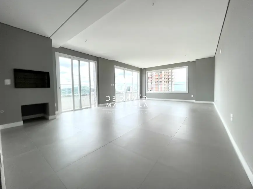 Apartamento com 3 quartos à venda, 154m2 em Nossa Senhora de Lourdes, Santa Maria - RS - imagem 2 Foto 2 de Apartamento com 3 quartos à venda, 154m2 em Nossa Senhora de Lourdes, Santa Maria - RS