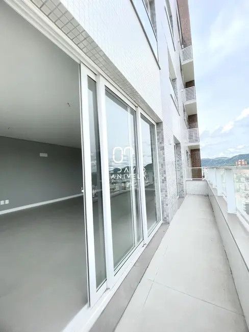 Apartamento com 3 quartos à venda, 154m2 em Nossa Senhora de Lourdes, Santa Maria - RS - imagem 7 Foto 7 de Apartamento com 3 quartos à venda, 154m2 em Nossa Senhora de Lourdes, Santa Maria - RS