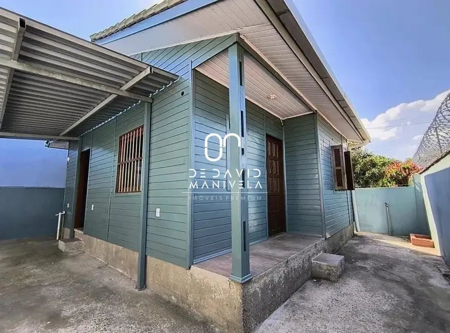 Foto 1 de Casa com 2 quartos para alugar, 52m2 em Camobi, Santa Maria - RS