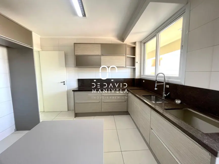 Apartamento com 3 quartos à venda, 144m2 em Nossa Senhora de Fátima, Santa Maria - RS - imagem 2 Foto 2 de Apartamento com 3 quartos à venda, 144m2 em Nossa Senhora de Fátima, Santa Maria - RS