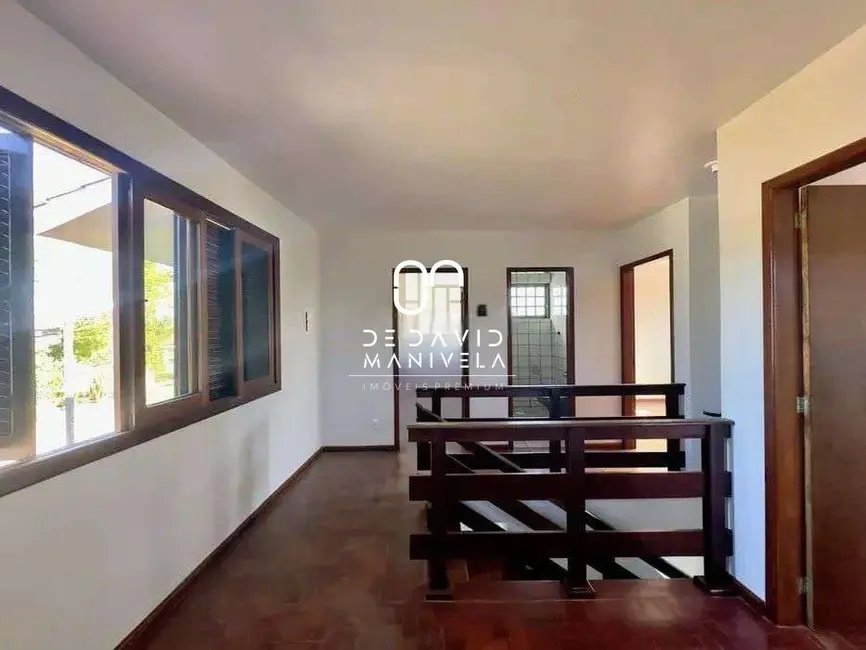 Foto 8 de Casa com 4 quartos para alugar, 192m2 em Pé de Plátano, Santa Maria - RS