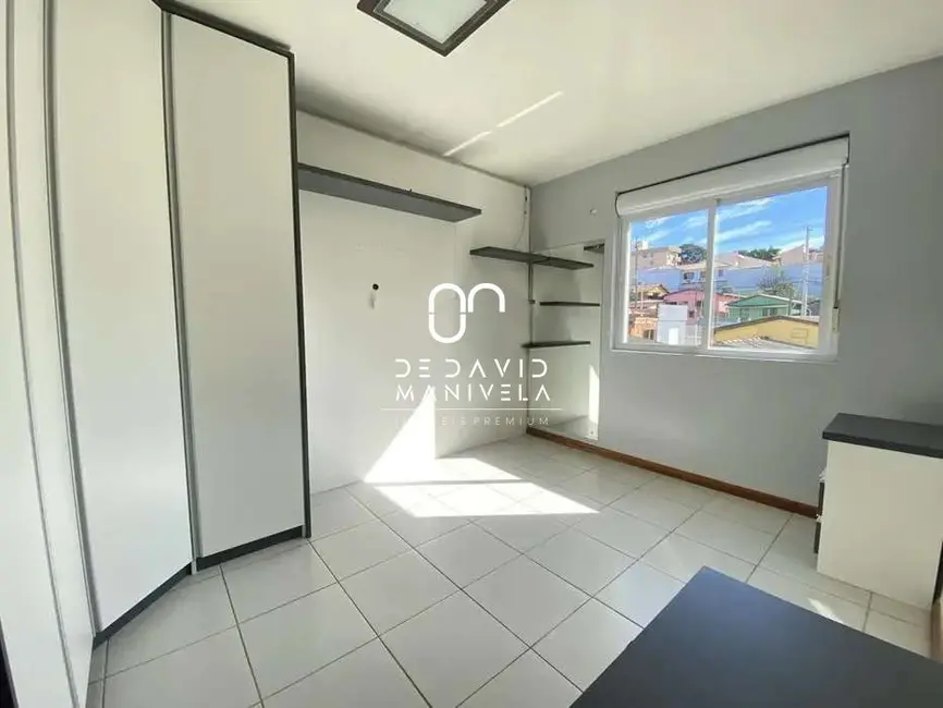 Foto 7 de Apartamento com 2 quartos para alugar, 74m2 em Nossa Senhora de Lourdes, Santa Maria - RS