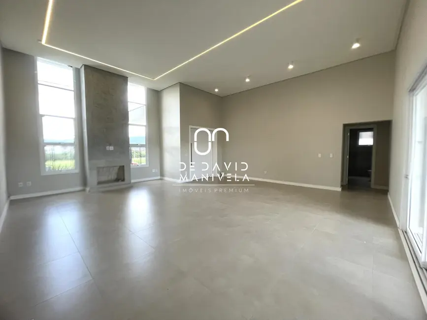 Foto 6 de Casa com 3 quartos à venda, 203m2 em Camobi, Santa Maria - RS