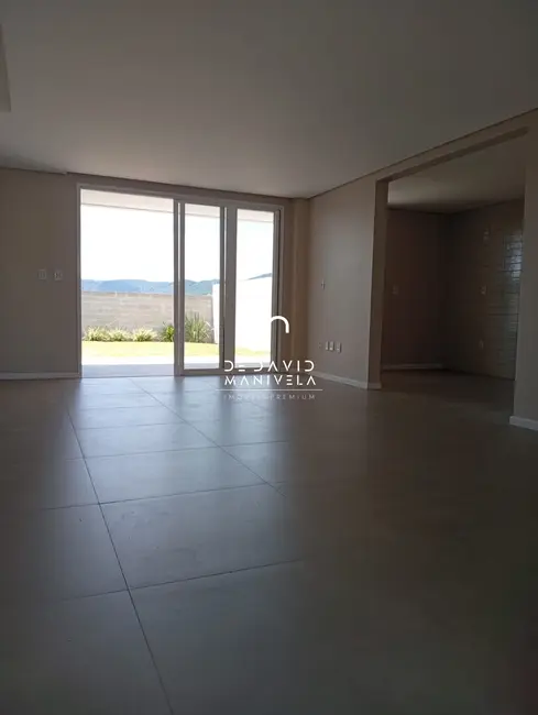 Foto 6 de Casa com 3 quartos à venda, 166m2 em Camobi, Santa Maria - RS