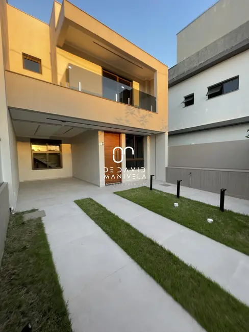 Foto 2 de Casa com 3 quartos à venda, 146m2 em Camobi, Santa Maria - RS