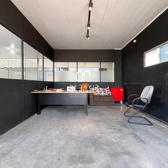 Foto 8 de Armazém / Galpão com 2 quartos para alugar, 360m2 em Uglione, Santa Maria - RS