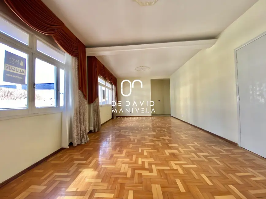 Apartamento com 3 quartos para alugar, 251m2 em Nossa Senhora do Rosário, Santa Maria - RS - imagem 3 Foto 3 de Apartamento com 3 quartos para alugar, 251m2 em Nossa Senhora do Rosário, Santa Maria - RS