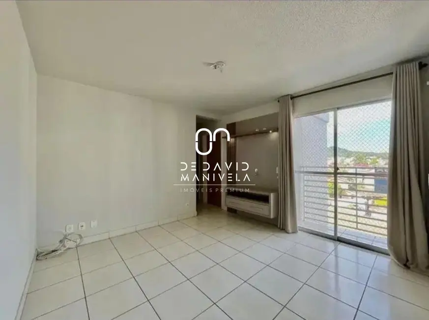 Foto 5 de Apartamento com 3 quartos para alugar, 59m2 em Nossa Senhora Medianeira, Santa Maria - RS