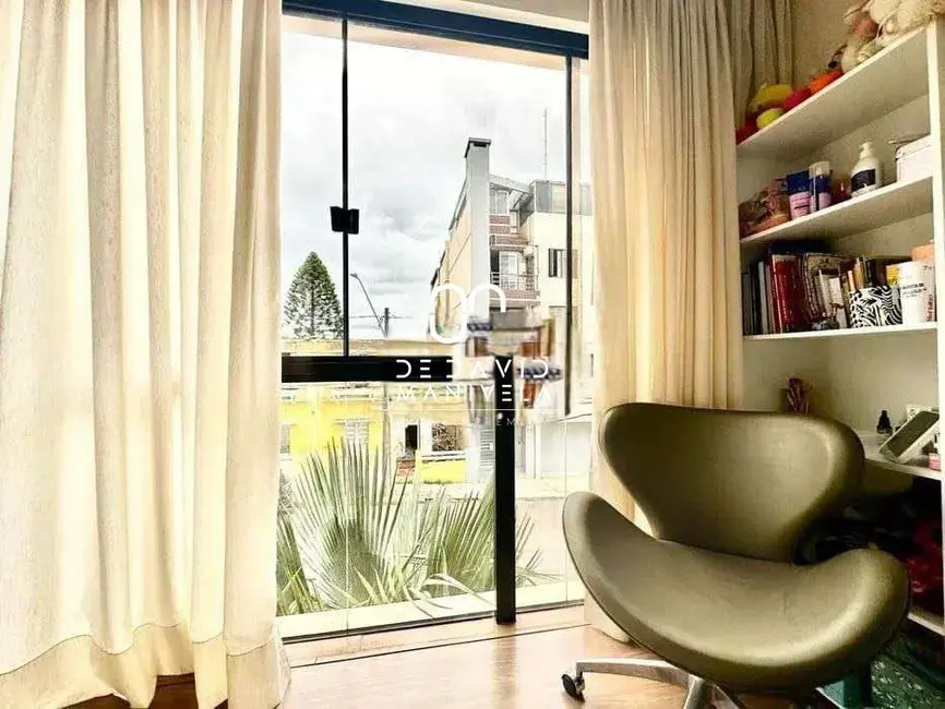 Foto 2 de Apartamento com 3 quartos para alugar, 123m2 em Centro, Santa Maria - RS