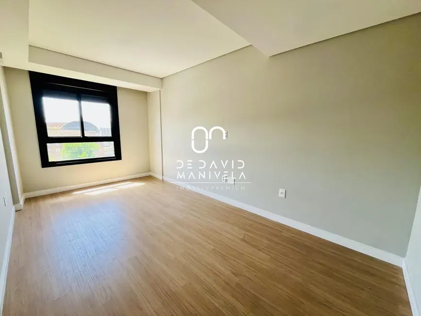 Apartamento com 3 quartos para alugar, 105m2 em Nossa Senhora de Lourdes, Santa Maria - RS - imagem 2 Foto 2 de Apartamento com 3 quartos para alugar, 105m2 em Nossa Senhora de Lourdes, Santa Maria - RS