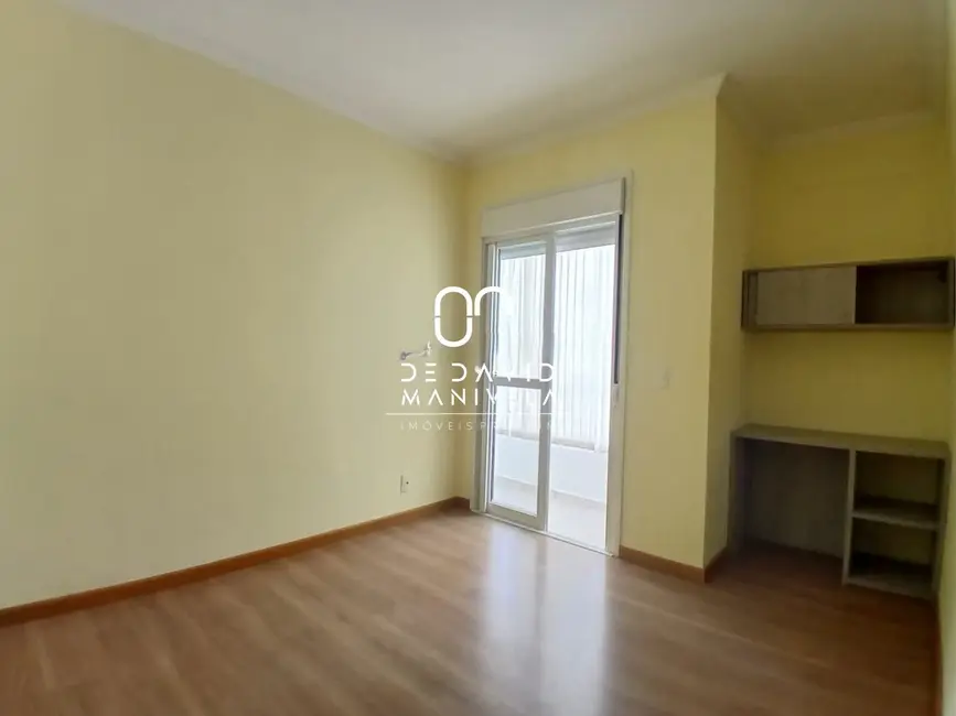 Apartamento com 3 quartos para alugar, 105m2 em Nossa Senhora das Dores, Santa Maria - RS - imagem 9 Foto 9 de Apartamento com 3 quartos para alugar, 105m2 em Nossa Senhora das Dores, Santa Maria - RS